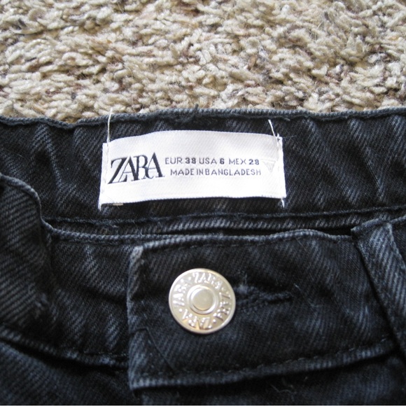 ZARA black jean shorts - Picture 2 of 2